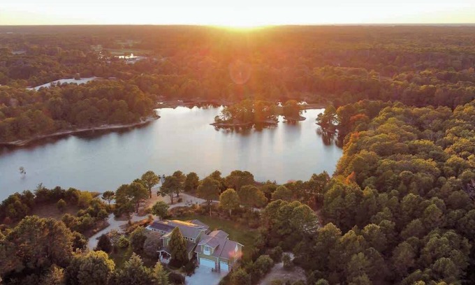 Cape May Court House Apartment | Private Lake + Hiking | The Loft at Haven