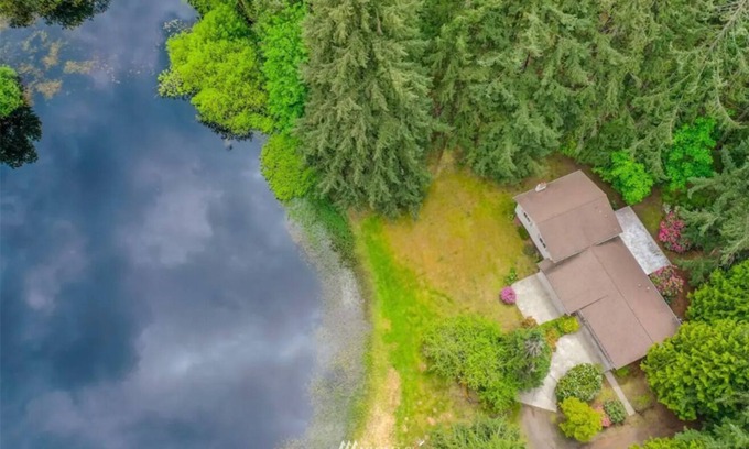 South Hill House | Private Lake House