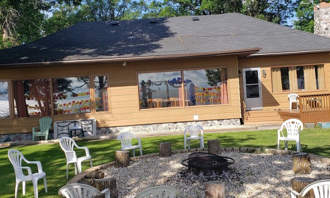 Sandy Hook Cottage | Private Lakefront Cottage