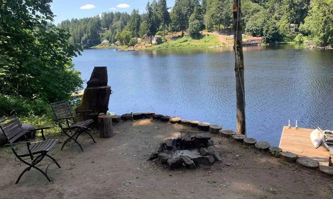 East Olympia House | Private Lakehouse Estate on famous Lake Saint Clair