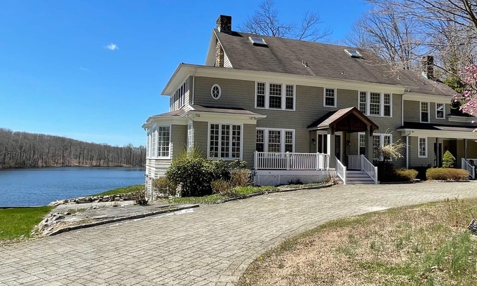 Kinnelon House | Private Lakeside 6 Bedroom Mansion with beautiful views (perfect wedding spot)