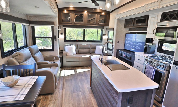 Tanque Verde House | Private Luxurious RV nestled at the base of majestic Mount Lemmon