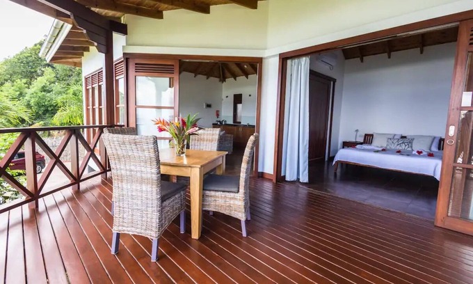 Port Glaud Villa | Private Ocean View Villa 6.