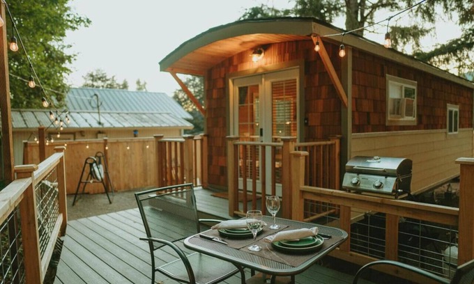 Marcola House | Private pet friendly, No cleaning Fees