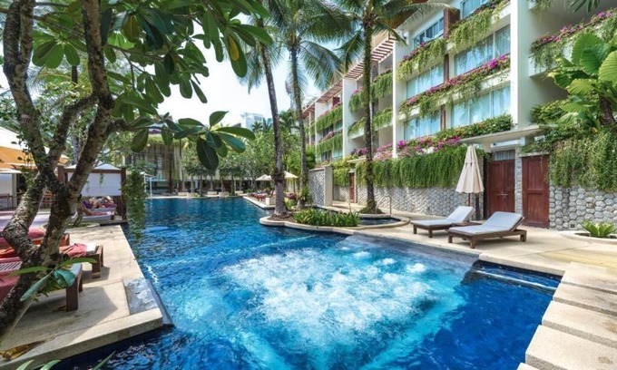 Cherngtalay Apartment | Private Pool Residence with 5 bedrooms, 500 sqm size, 3 min walk to Surin Beach
