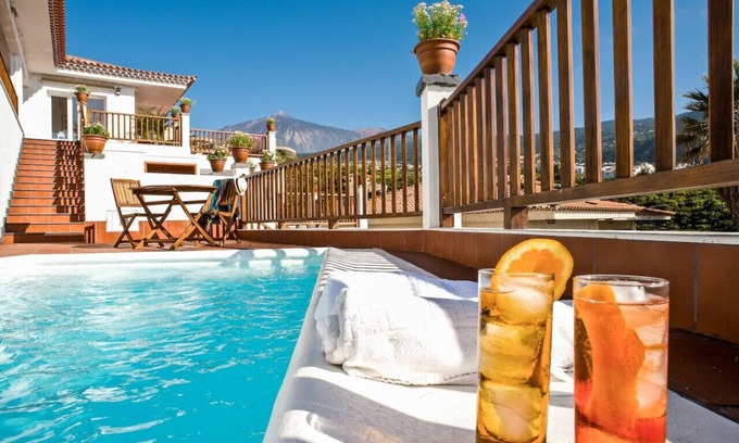 La Mancha Apartment | Private: pool&lounge area, terrace with views [H]