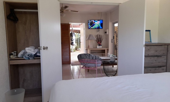 Redlynch Apartment | Private, Quiet, Secure, fully Self contained Granny Flat with off street parking