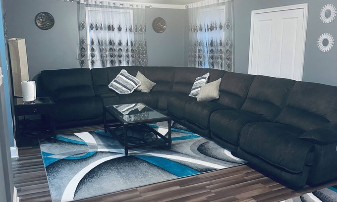 Hagerstown House | Private, Relaxing, quite, 3 Bedroom Unit, sleeps 6 to 8 people