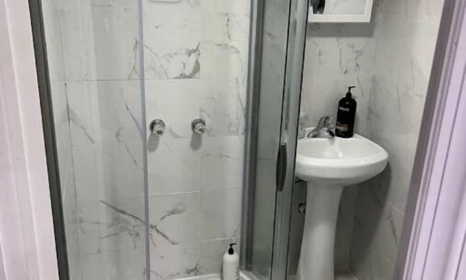 Elmwood Park Apartment | Private renovated, Cozy Apt w/Free parking