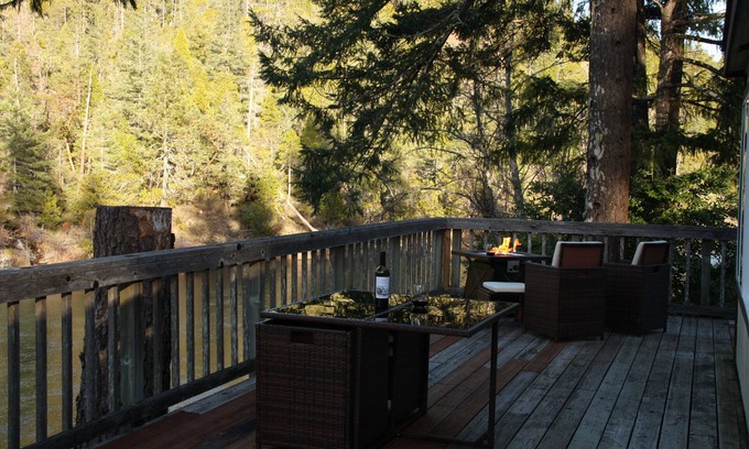 Gasquet House | Private Riverfront Home with deck on the Beautiful Smith River - North Coast, Ca