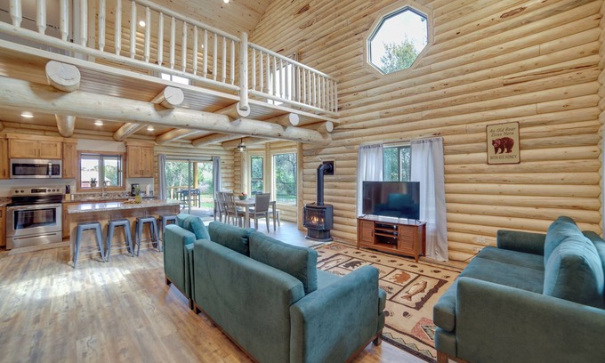 Rigby Cabin | Private Riverside Cabin, Golf Across the Street