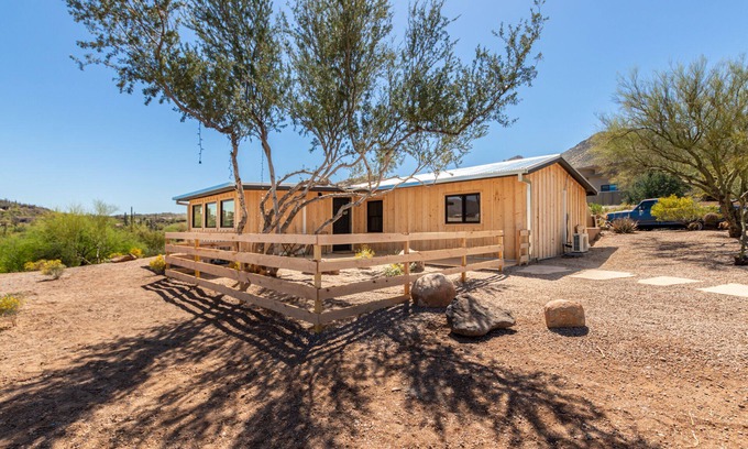 Cave Creek Cottage | Private,romantic and charming mid-century cottage with panoramic views