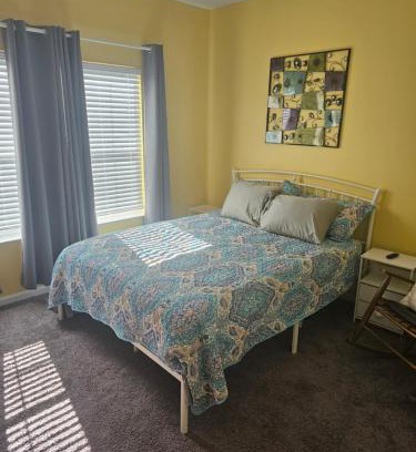 Franklin House | Private Room & Bathroom - Hot Tub on Patio