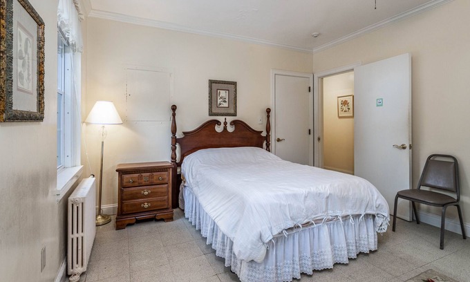 Lancaster House | Private Room in Grand Estate w/ Separate Entrance