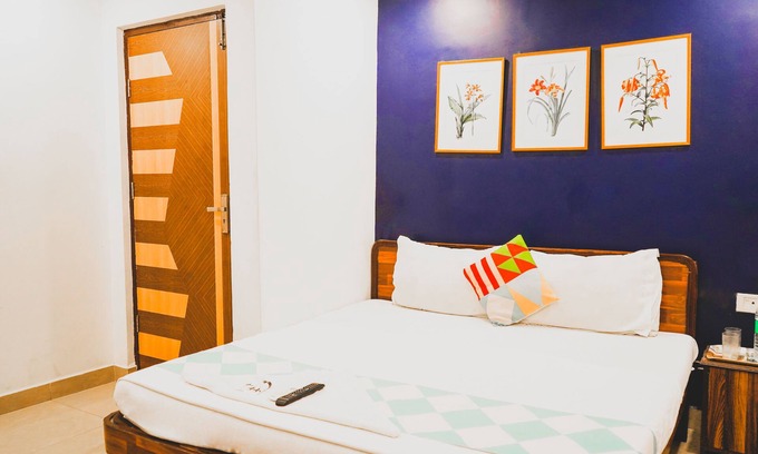 Kailash Colony House | PRIVATE ROOM IN GREATER KAILASH