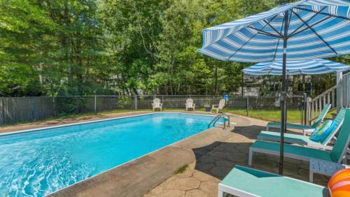 Osterville House | Private Saltwater Pool Game Room near Beaches