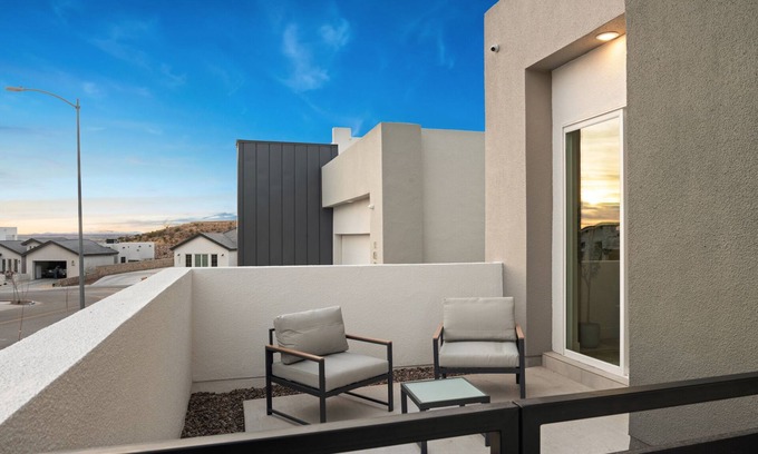 El Paso House | Private Sanctuary - The Zen Den!*