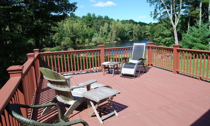 Palenville House | PRIVATE Saugerties/Catskill area Lakeside 3-Br. near Hunter Windham Woodstock