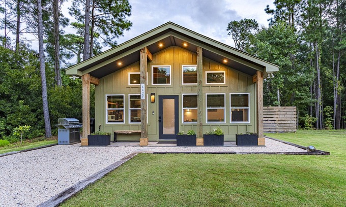 Kitty Hawk Cottage | Private Small House at Kitty Hawk Reserve, OBX! Hot Tub & Beach included!