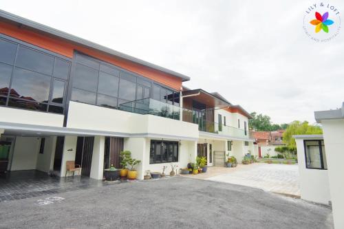 Bangsar House | Private Studio In Bungalow near KL Sentral by Lilyandloft
