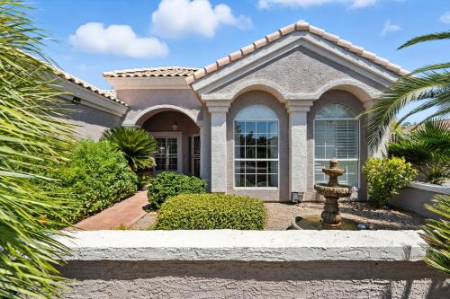 Northwood Glen House | Private Tuscany Oasis with Pool - Perfect for families, couples or business travelers home