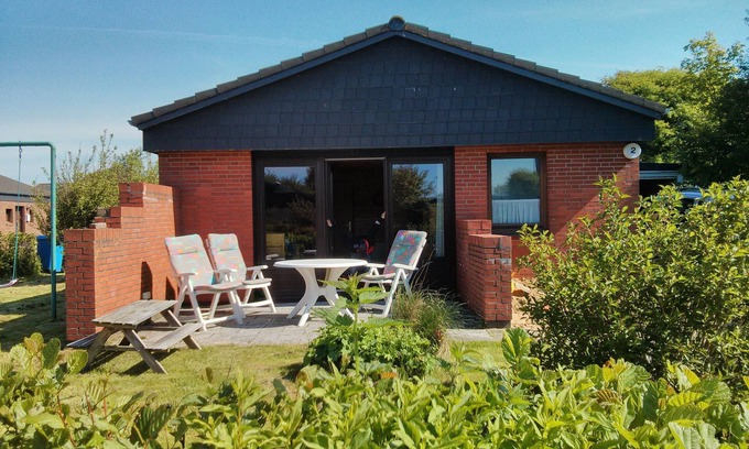 Warwerort House | Private vacation home "Lick" North Sea (150 m) in Warwerort/Büsum with steam shower.