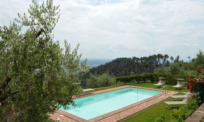 Cascine-La Croce Villa | Private Villa with WIFI, private pool, A/C, TV, terrace, panoramic view, parking, close to Lucca