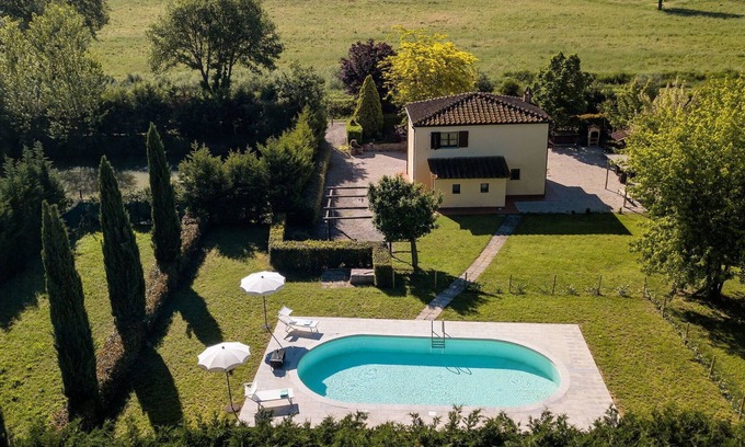 Santarello Villa | Private Villa with A/C, private pool, WIFI, patio, panoramic view, parking, close to Montepulciano
