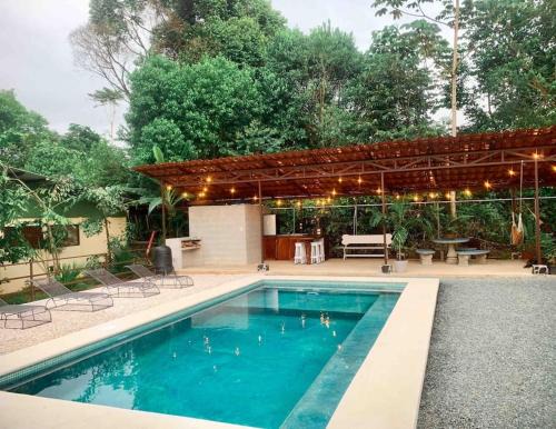 Londres Villa | Private Villa with Pool near Manuel Antonio beach