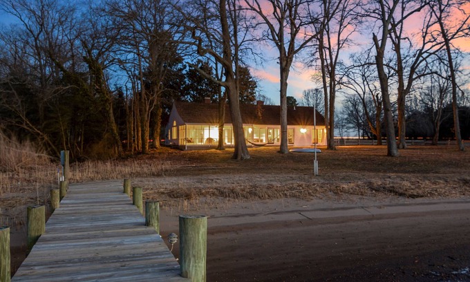 Chestertown House | Private Waterfront Paradise w/Pier - Kayak to Historic Chestertown!