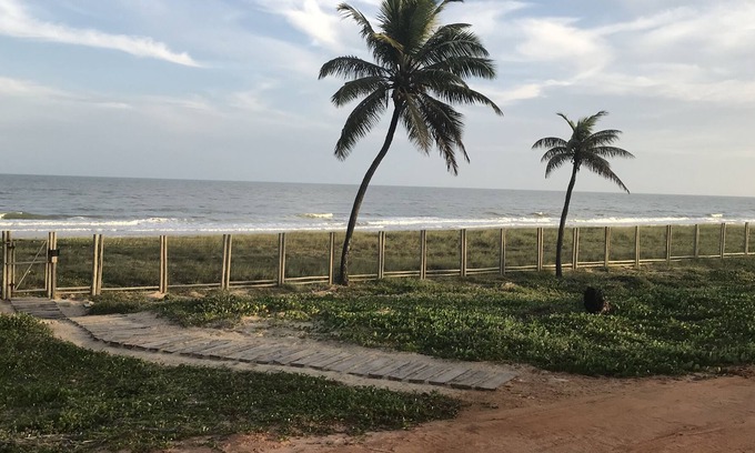 Praia do Baixio Apartment | Property standing in the sand