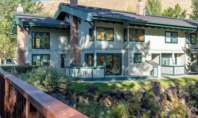 Warm Springs Condo | Prospector Condo 158- Beautifully Remodeled Creekside Condo Walk to Slopes.