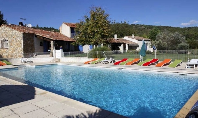Villecroze Cabin | Provençal farmhouse "Les Rosiers"