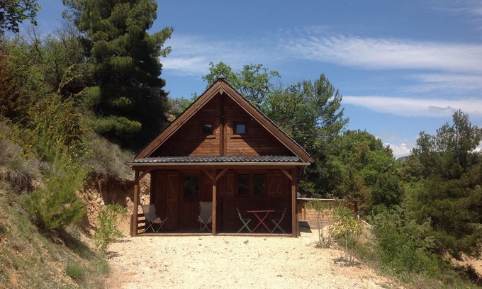 Benivay-Ollon Ski Chalet | Provencal drome chalet with private swimming pool above ground