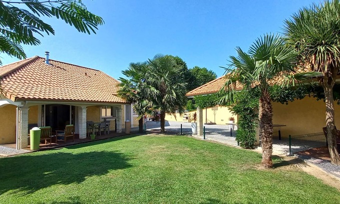 Uzein House | Provencal style holiday home with heated pool and pétanque area.