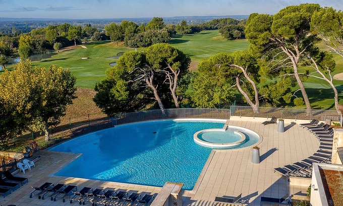Saumane-de-Vaucluse Apartment | Provence Country Club by Interhome