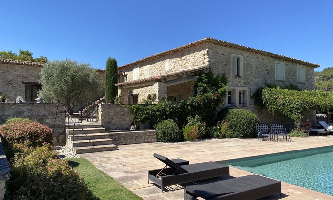 Cereste House | Provence Céreste in Luberon, 18th century sheepfold, between Apt and Manosque, on 47 ha