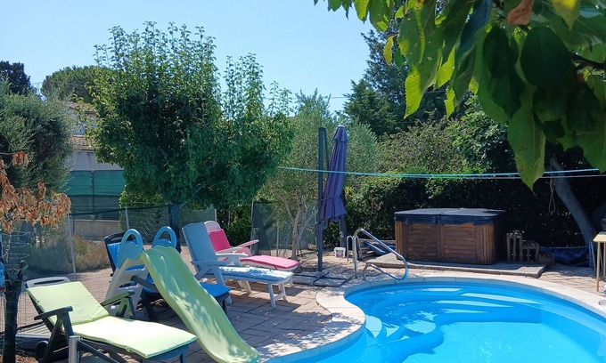 Morieres-les-Avignon Ski Chalet | Provence Family Bungalow 3 Pcs quiet Heated pool