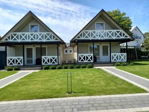 Ostrowo House | Przystań Jagoda - pokoje i domki