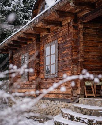 Ustrzyki Dolne House | Przystanek Ropienka Leśniczówka