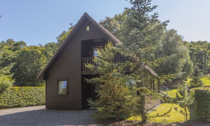 Drymen Apartment | Ptarmigan Luxury Lodge apartment with private hot tub