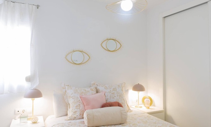Capuchinos Apartment | Puerta del centro, nice apartment in the downtown district