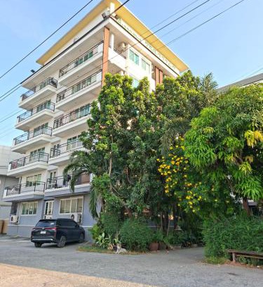 Bang Phli Apartment | Puingtong Building Mega Bangna