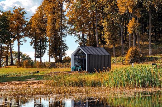 Stameriena House | PullanHouse Līksma - small and cosy lakeside holiday house