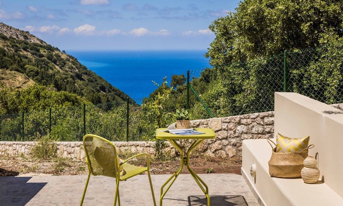 Dhrakata Villa | Punentes Villa - Two Bedroom Villa, Sleeps 4