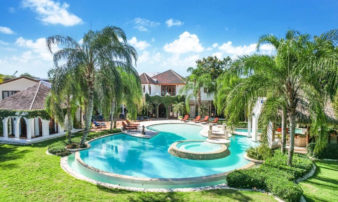 Casa de Campo Villa | Punta Aguila 61: Lavish villa w/full staff, resort pool, Jacuzzi & golf carts