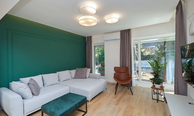 Burgas Center Condo | Pure luxury in the center of Burgas*10 min. from the beach*