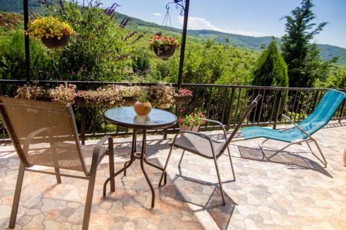 Ghioroc House | Pure Nature Refuge Apartment