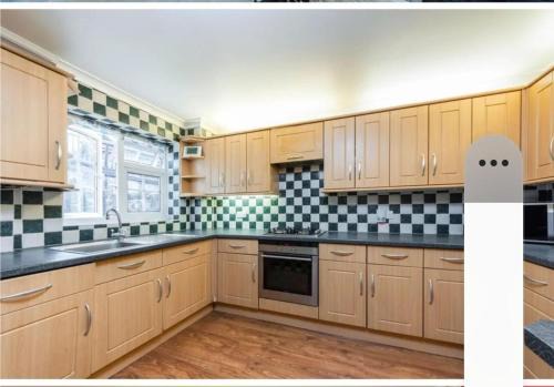 Purley House | Purley House-Sleeps 8-Near Gatwick-Games Room