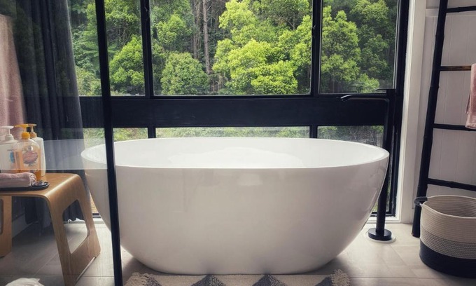 Currumbin Valley Villa | Pvc